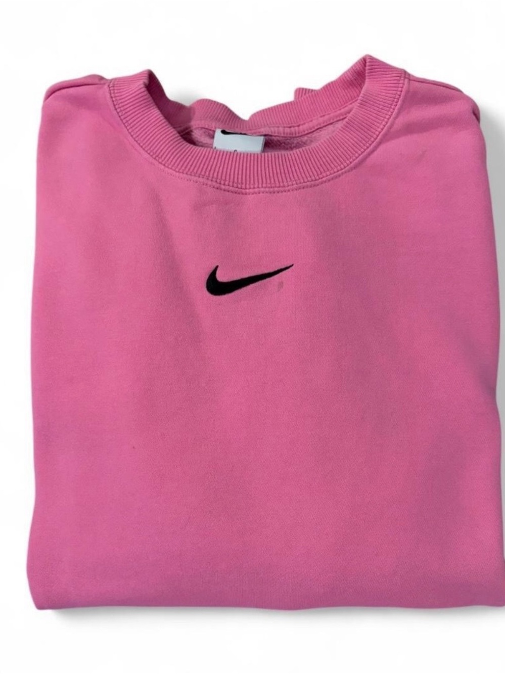 Nike women’s Sz. L pink Phoenix Fleece oversized crewneck sweatshirt. Features a